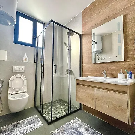 דירה Charming And Bright Center *