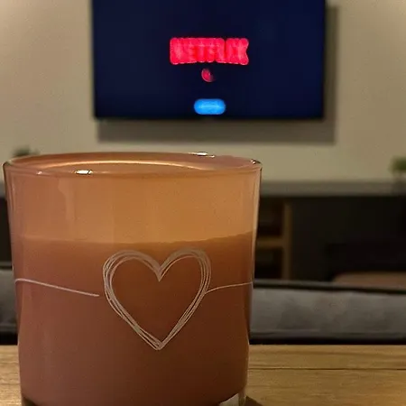 דירה Charming And Bright Center טיראנה